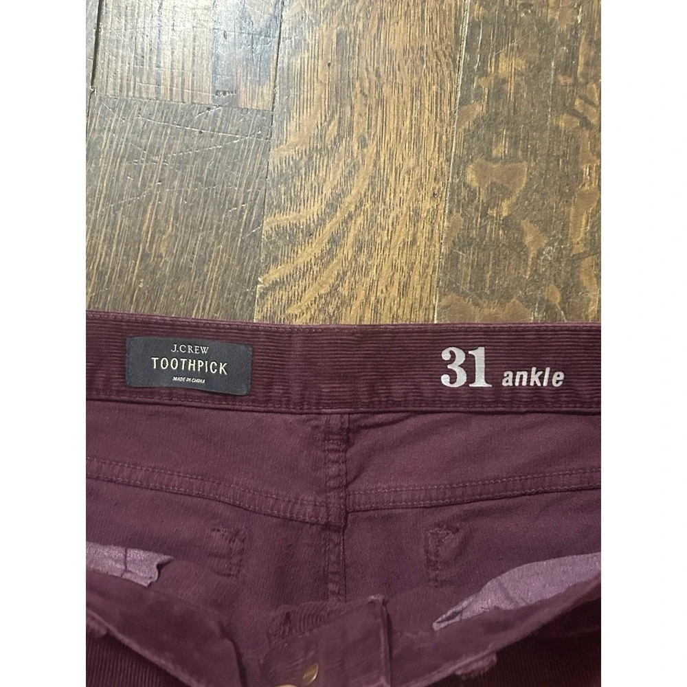 J. Crew Toothpick maroon corduroy ankle pants‎ size 31
